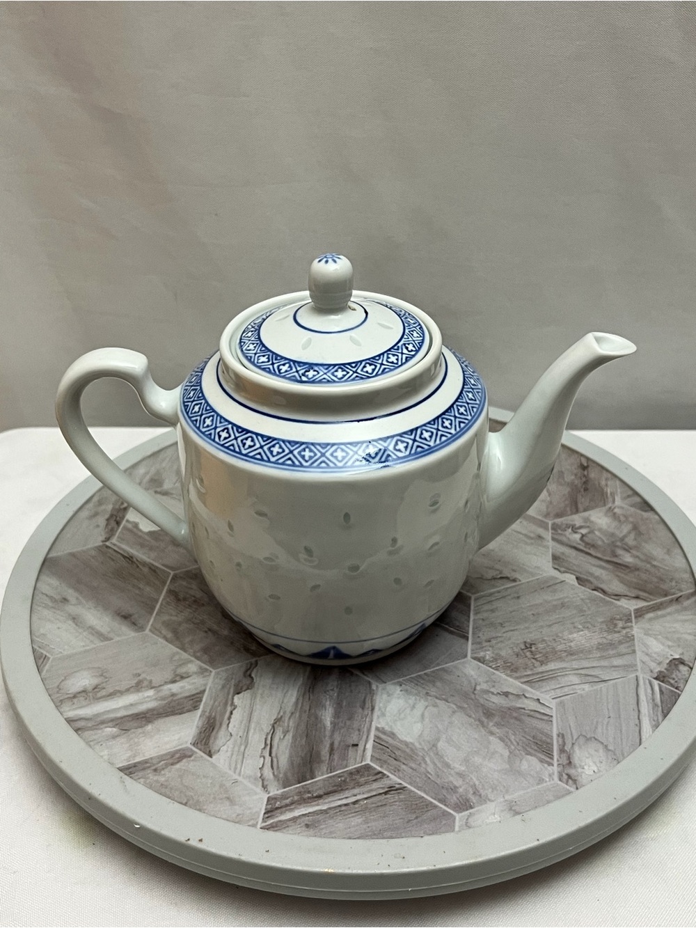 Blue White Porcelain Chinese Style Teapot Geometric Pattern Lidded 6.5”